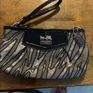 COACH LIKE NEW wristlet